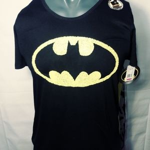 NEW! Juniors Batman Shirt w/ 2 capes Medium (7/9)